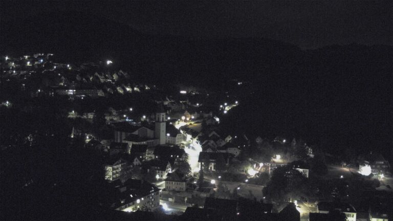 Dieses Bild zeigt eine Webcam-Aufnahme von Ottenhöfen, aufgenommen am Dienstag, den 18.08.2026 um 23:30 Uhr