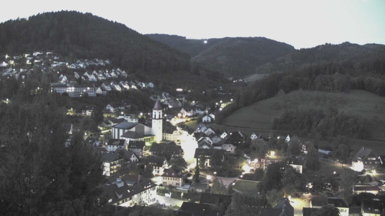 Dieses Bild zeigt eine Webcam-Aufnahme von Ottenhöfen, aufgenommen am Samstag, den 19.09.2026 um 06:30 Uhr