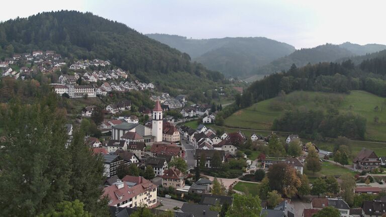 Dieses Bild zeigt eine Webcam-Aufnahme von Ottenhöfen, aufgenommen am Dienstag, den 20.10.2026 um 17:40 Uhr