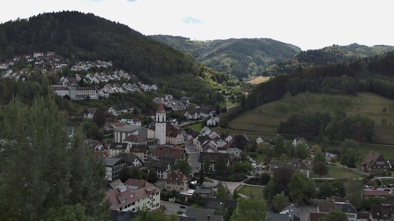 Dieses Bild zeigt eine Webcam-Aufnahme von Ottenhöfen, aufgenommen am Samstag, den 05.09.2026 um 12:50 Uhr