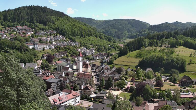 Dieses Bild zeigt eine Webcam-Aufnahme von Ottenhöfen, aufgenommen am Samstag, den 23.05.2026 um 15:20 Uhr