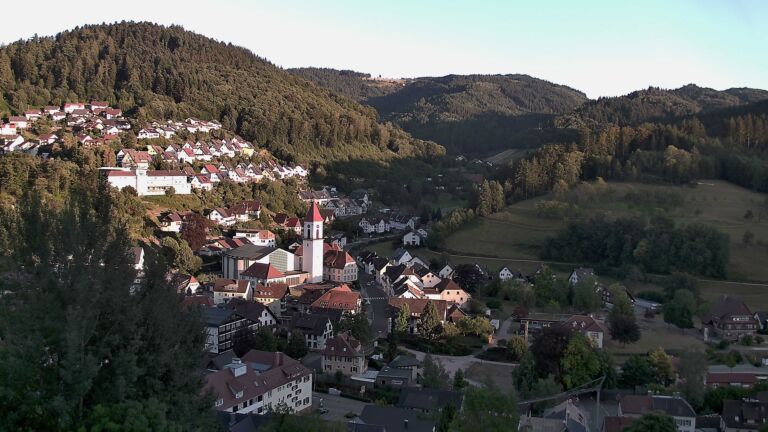 Dieses Bild zeigt eine Webcam-Aufnahme von Ottenhöfen, aufgenommen am Dienstag, den 28.07.2026 um 20:20 Uhr