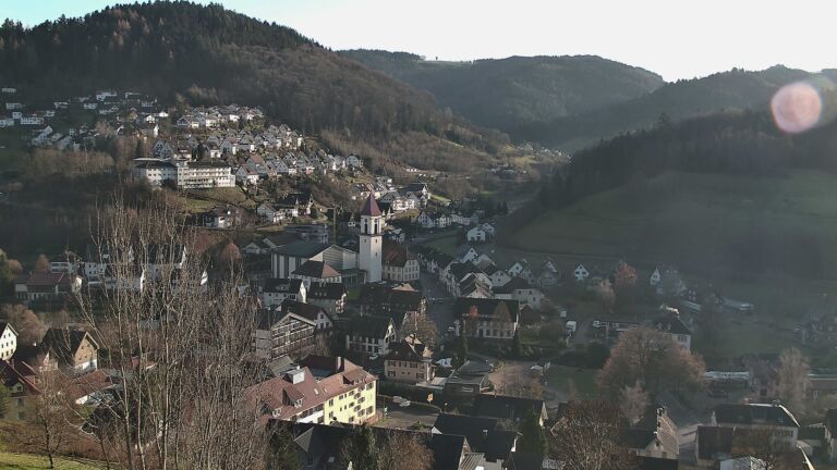 Dieses Bild zeigt eine Webcam-Aufnahme von Ottenhöfen, aufgenommen am Mittwoch, den 17.12.2025 um 14:40 Uhr