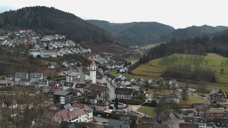 Dieses Bild zeigt eine Webcam-Aufnahme von Ottenhöfen, aufgenommen am Dienstag, den 03.02.2026 um 15:50 Uhr