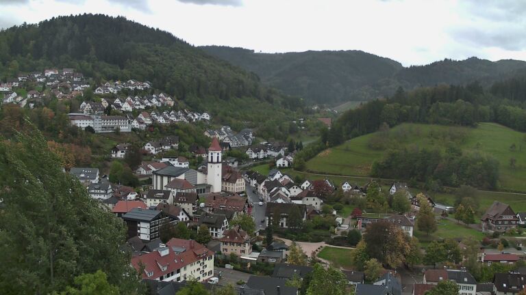 Dieses Bild zeigt eine Webcam-Aufnahme von Ottenhöfen, aufgenommen am Freitag, den 23.10.2026 um 13:20 Uhr