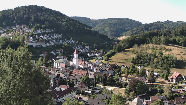 Dieses Bild zeigt eine Webcam-Aufnahme von Ottenhöfen, aufgenommen am Mittwoch, den 22.07.2026 um 08:40 Uhr