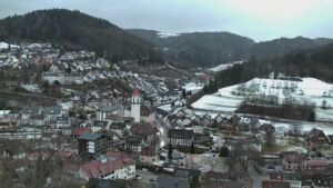 Dieses Bild zeigt eine Webcam-Aufnahme von Ottenhöfen, aufgenommen am Freitag, den 09.01.2026 um 08:10 Uhr