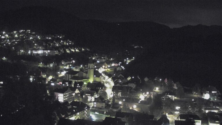 Dieses Bild zeigt eine Webcam-Aufnahme von Ottenhöfen, aufgenommen am Freitag, den 23.10.2026 um 20:10 Uhr