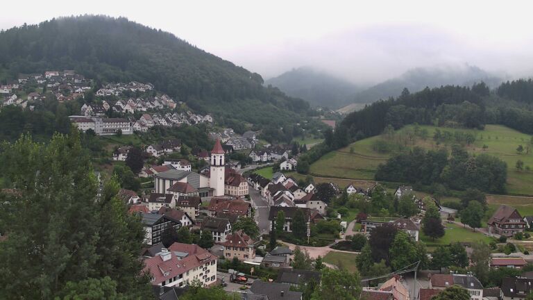 Dieses Bild zeigt eine Webcam-Aufnahme von Ottenhöfen, aufgenommen am Mittwoch, den 01.07.2026 um 06:40 Uhr