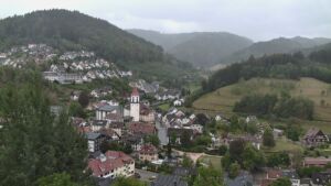 Dieses Bild zeigt eine Webcam-Aufnahme von Ottenhöfen, aufgenommen am Montag, den 31.08.2026 um 17:50 Uhr