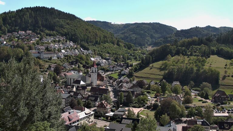 Dieses Bild zeigt eine Webcam-Aufnahme von Ottenhöfen, aufgenommen am Samstag, den 12.09.2026 um 14:30 Uhr