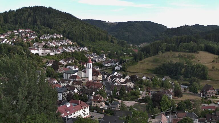 Dieses Bild zeigt eine Webcam-Aufnahme von Ottenhöfen, aufgenommen am Mittwoch, den 22.07.2026 um 18:40 Uhr