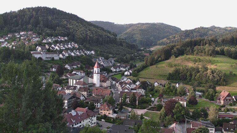 Dieses Bild zeigt eine Webcam-Aufnahme von Ottenhöfen, aufgenommen am Freitag, den 26.06.2026 um 06:30 Uhr