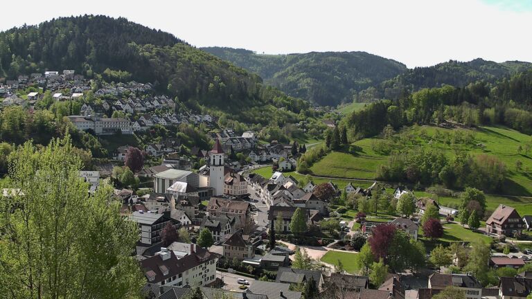 Dieses Bild zeigt eine Webcam-Aufnahme von Ottenhöfen, aufgenommen am Sonntag, den 26.04.2026 um 10:40 Uhr