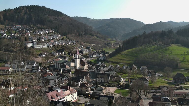 Dieses Bild zeigt eine Webcam-Aufnahme von Ottenhöfen, aufgenommen am Mittwoch, den 18.03.2026 um 15:10 Uhr