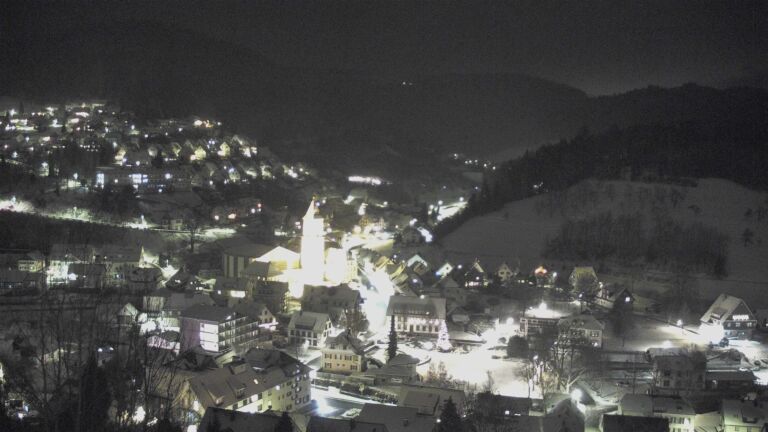 Dieses Bild zeigt eine Webcam-Aufnahme von Ottenhöfen, aufgenommen am Dienstag, den 06.01.2026 um 21:30 Uhr