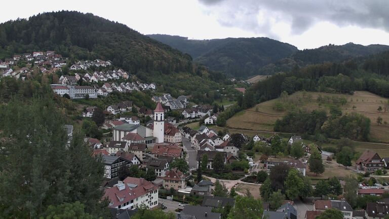 Dieses Bild zeigt eine Webcam-Aufnahme von Ottenhöfen, aufgenommen am Samstag, den 22.08.2026 um 12:30 Uhr