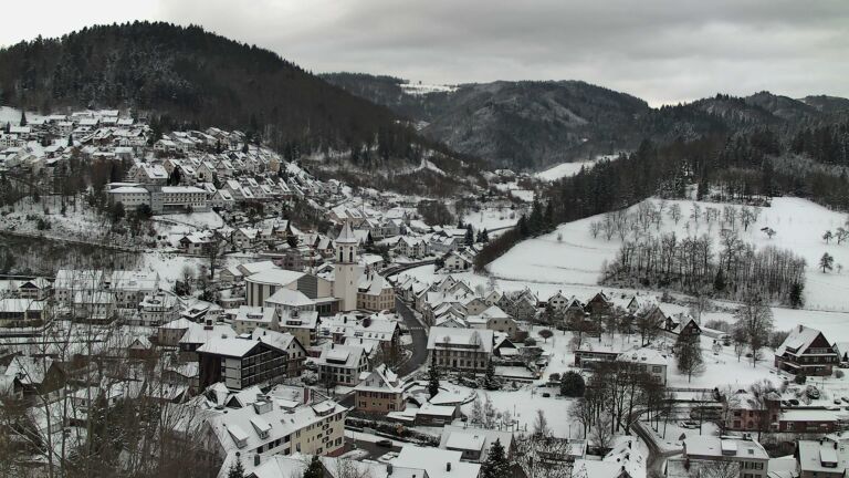 Dieses Bild zeigt eine Webcam-Aufnahme von Ottenhöfen, aufgenommen am Sonntag, den 04.01.2026 um 09:40 Uhr