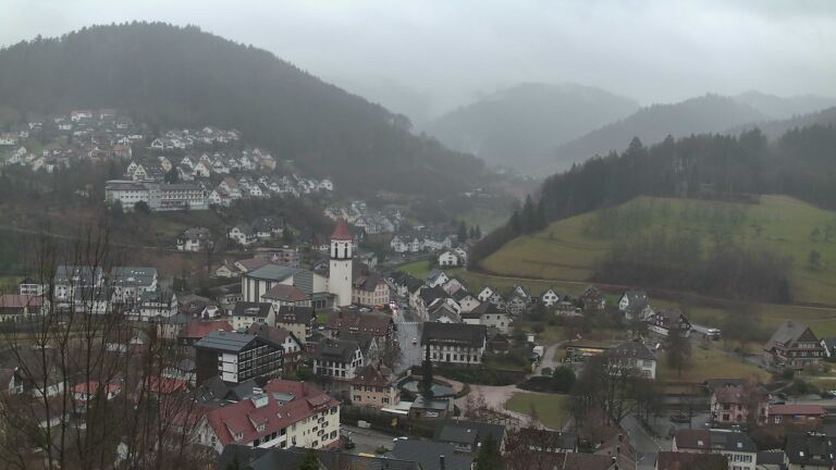 Dieses Bild zeigt eine Webcam-Aufnahme von Ottenhöfen, aufgenommen am Montag, den 26.01.2026 um 16:30 Uhr