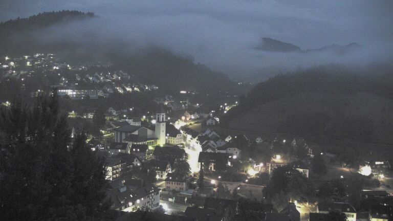 Dieses Bild zeigt eine Webcam-Aufnahme von Ottenhöfen, aufgenommen am Dienstag, den 25.08.2026 um 21:00 Uhr
