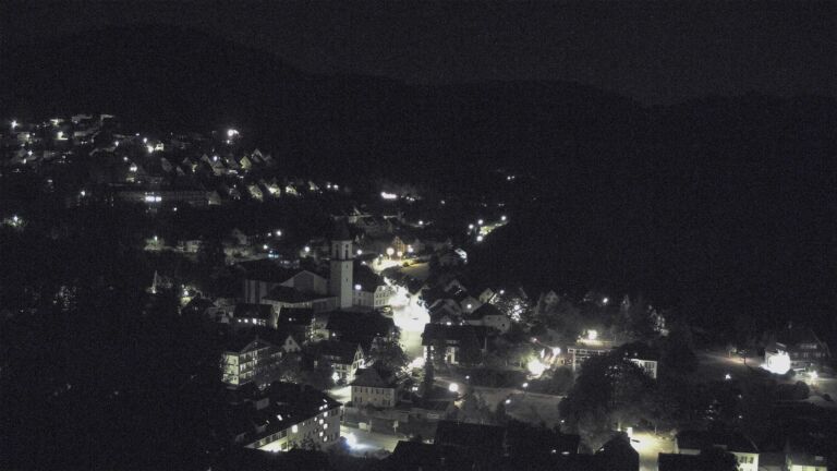Dieses Bild zeigt eine Webcam-Aufnahme von Ottenhöfen, aufgenommen am Donnerstag, den 13.08.2026 um 23:30 Uhr