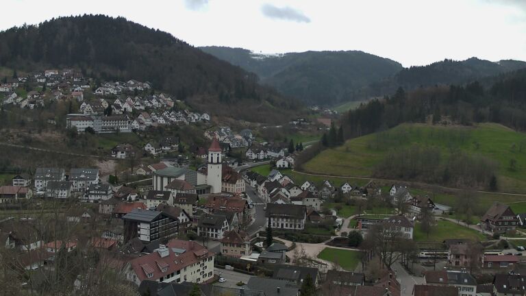 Dieses Bild zeigt eine Webcam-Aufnahme von Ottenhöfen, aufgenommen am Freitag, den 03.04.2026 um 10:30 Uhr