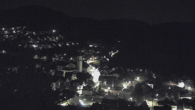 Dieses Bild zeigt eine Webcam-Aufnahme von Ottenhöfen, aufgenommen am Montag, den 06.07.2026 um 00:00 Uhr