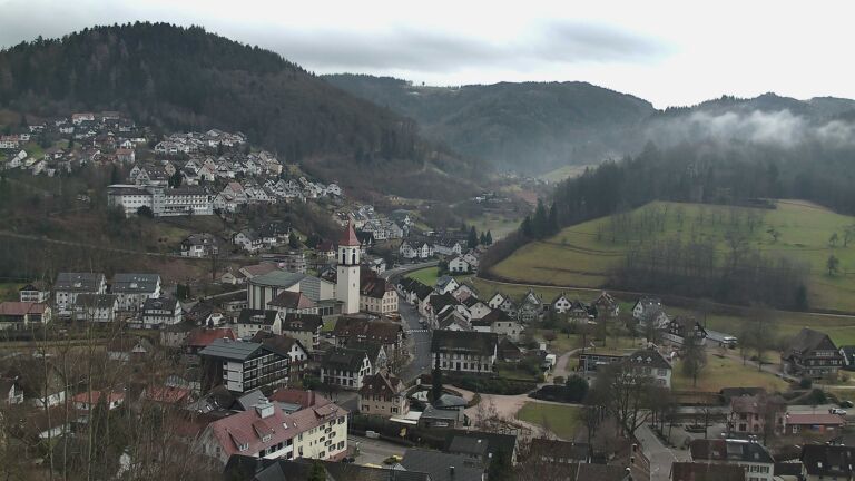 Dieses Bild zeigt eine Webcam-Aufnahme von Ottenhöfen, aufgenommen am Sonntag, den 01.02.2026 um 10:20 Uhr