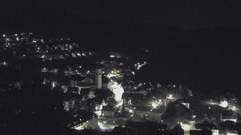 Dieses Bild zeigt eine Webcam-Aufnahme von Ottenhöfen, aufgenommen am Montag, den 17.08.2026 um 00:00 Uhr