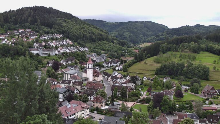 Dieses Bild zeigt eine Webcam-Aufnahme von Ottenhöfen, aufgenommen am Donnerstag, den 11.06.2026 um 06:20 Uhr