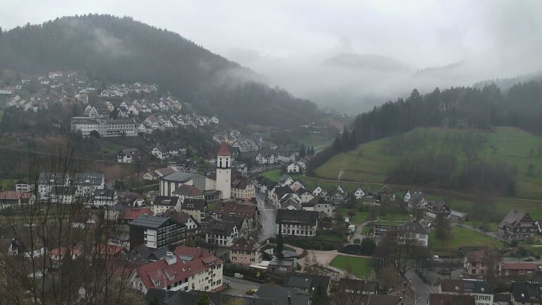 Dieses Bild zeigt eine Webcam-Aufnahme von Ottenhöfen, aufgenommen am Samstag, den 28.03.2026 um 16:50 Uhr