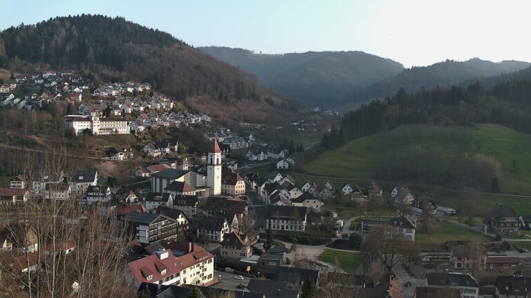 Dieses Bild zeigt eine Webcam-Aufnahme von Ottenhöfen, aufgenommen am Samstag, den 07.03.2026 um 17:20 Uhr