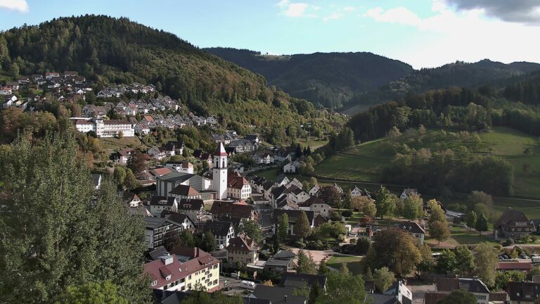 Dieses Bild zeigt eine Webcam-Aufnahme von Ottenhöfen, aufgenommen am Freitag, den 02.10.2026 um 16:40 Uhr