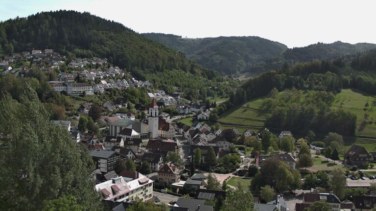 Dieses Bild zeigt eine Webcam-Aufnahme von Ottenhöfen, aufgenommen am Montag, den 21.09.2026 um 14:30 Uhr