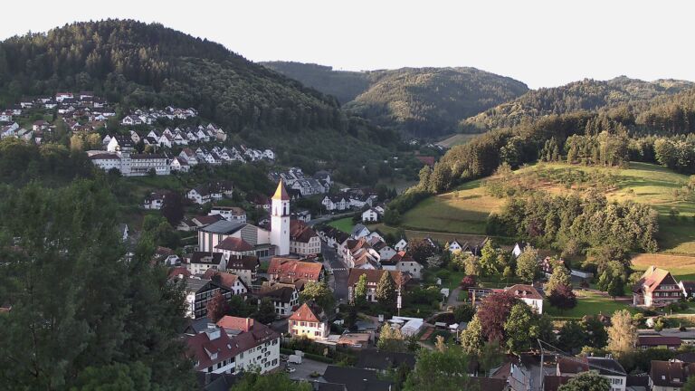 Dieses Bild zeigt eine Webcam-Aufnahme von Ottenhöfen, aufgenommen am Samstag, den 20.06.2026 um 06:30 Uhr