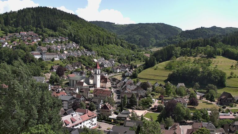 Dieses Bild zeigt eine Webcam-Aufnahme von Ottenhöfen, aufgenommen am Donnerstag, den 28.05.2026 um 15:30 Uhr