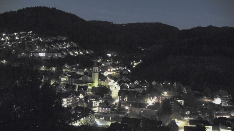 Dieses Bild zeigt eine Webcam-Aufnahme von Ottenhöfen, aufgenommen am Samstag, den 26.09.2026 um 20:10 Uhr