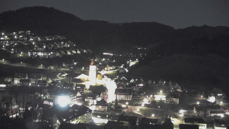 Dieses Bild zeigt eine Webcam-Aufnahme von Ottenhöfen, aufgenommen am Donnerstag, den 26.02.2026 um 19:10 Uhr