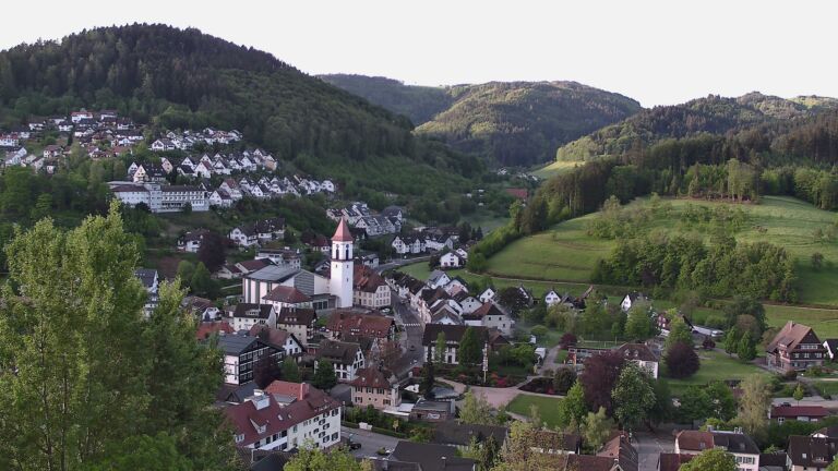 Dieses Bild zeigt eine Webcam-Aufnahme von Ottenhöfen, aufgenommen am Mittwoch, den 06.05.2026 um 07:10 Uhr