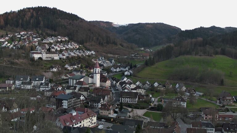 Dieses Bild zeigt eine Webcam-Aufnahme von Ottenhöfen, aufgenommen am Donnerstag, den 02.04.2026 um 19:40 Uhr