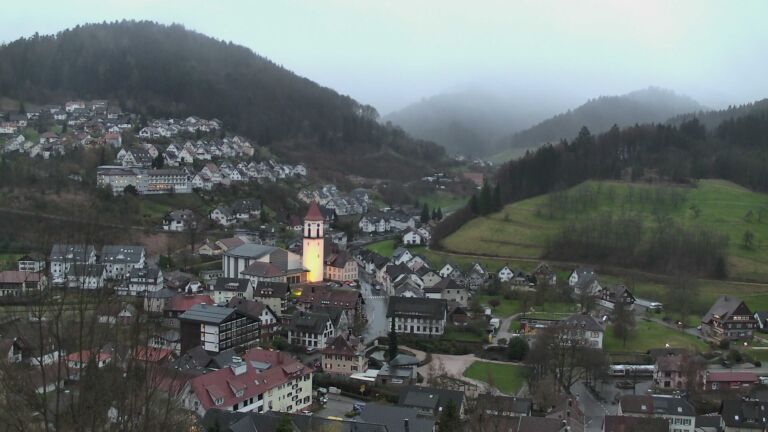 Dieses Bild zeigt eine Webcam-Aufnahme von Ottenhöfen, aufgenommen am Mittwoch, den 25.03.2026 um 18:20 Uhr