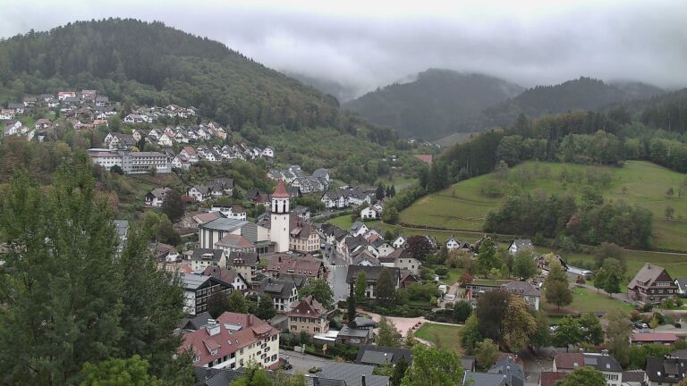 Dieses Bild zeigt eine Webcam-Aufnahme von Ottenhöfen, aufgenommen am Donnerstag, den 08.10.2026 um 09:30 Uhr