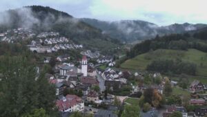 Dieses Bild zeigt eine Webcam-Aufnahme von Ottenhöfen, aufgenommen am Samstag, den 17.10.2026 um 18:40 Uhr