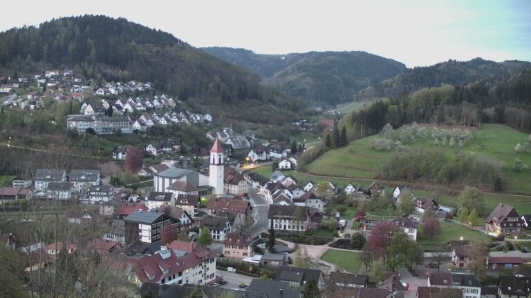 Dieses Bild zeigt eine Webcam-Aufnahme von Ottenhöfen, aufgenommen am Donnerstag, den 16.04.2026 um 06:10 Uhr