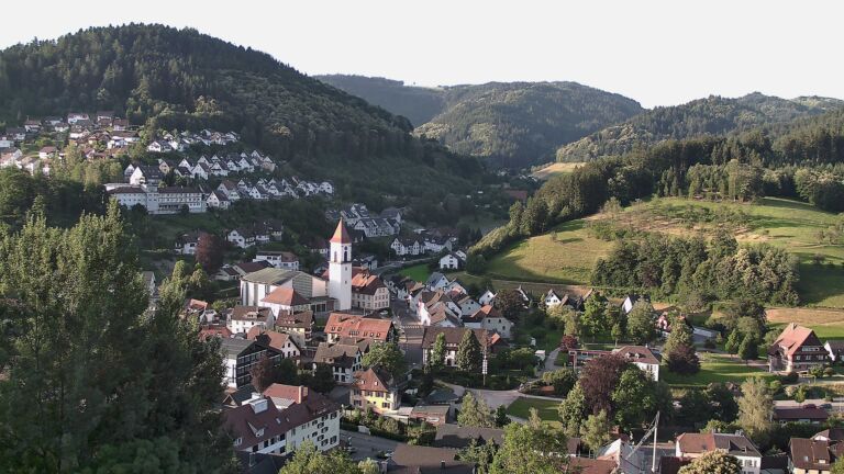 Dieses Bild zeigt eine Webcam-Aufnahme von Ottenhöfen, aufgenommen am Donnerstag, den 25.06.2026 um 06:50 Uhr