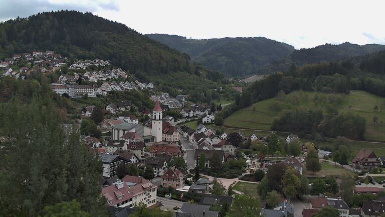 Dieses Bild zeigt eine Webcam-Aufnahme von Ottenhöfen, aufgenommen am Donnerstag, den 24.09.2026 um 13:50 Uhr
