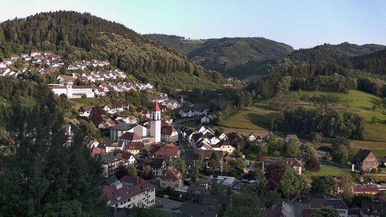 Dieses Bild zeigt eine Webcam-Aufnahme von Ottenhöfen, aufgenommen am Samstag, den 20.06.2026 um 20:10 Uhr