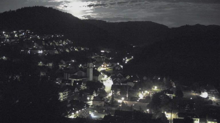Dieses Bild zeigt eine Webcam-Aufnahme von Ottenhöfen, aufgenommen am Montag, den 29.06.2026 um 23:30 Uhr