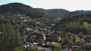 Dieses Bild zeigt eine Webcam-Aufnahme von Ottenhöfen, aufgenommen am Donnerstag, den 15.10.2026 um 13:00 Uhr