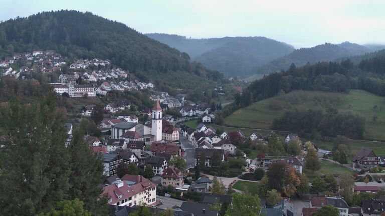 Dieses Bild zeigt eine Webcam-Aufnahme von Ottenhöfen, aufgenommen am Dienstag, den 20.10.2026 um 18:20 Uhr